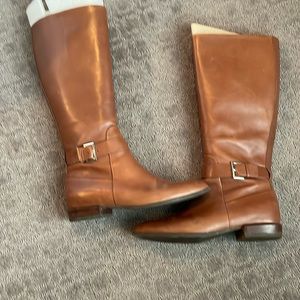 Brown boots